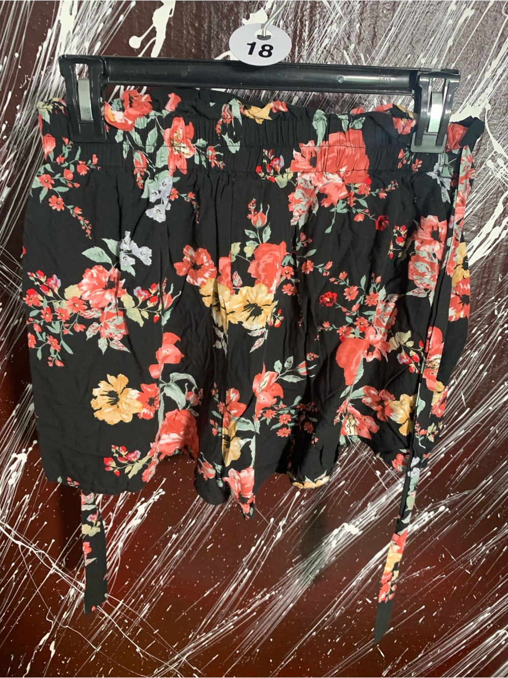 Staccato Black Floral Print Women's lined Shorts Bermudas